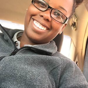 Meet your Posher, Nola